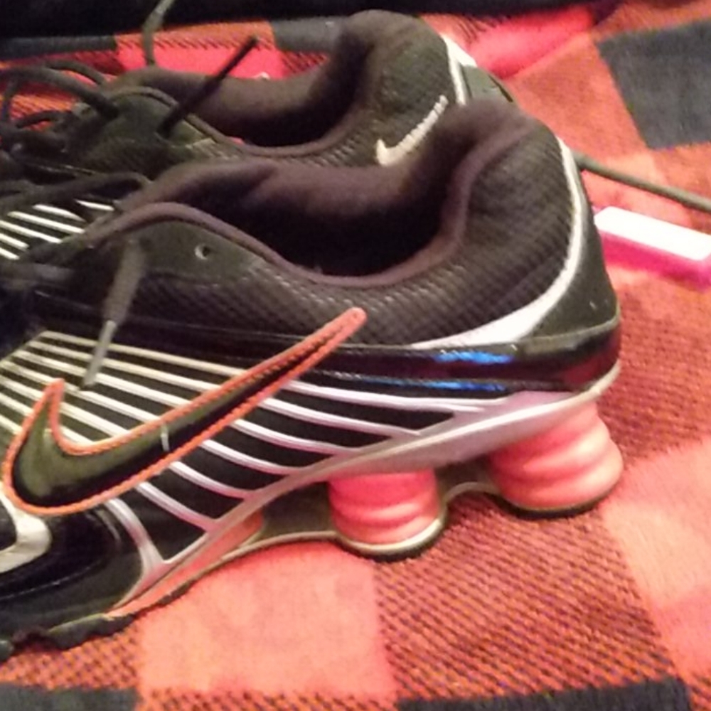 Shoes - Picture 2 of 3